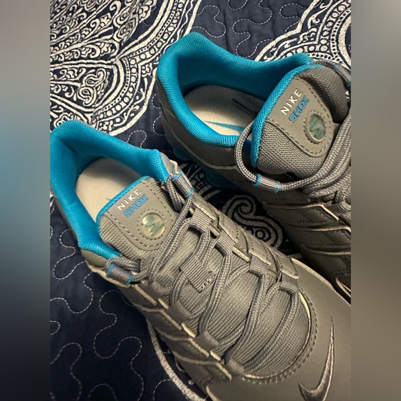 Nike Shox woman’s  Blue and Grey 7 1/2 - Picture 13 of 15